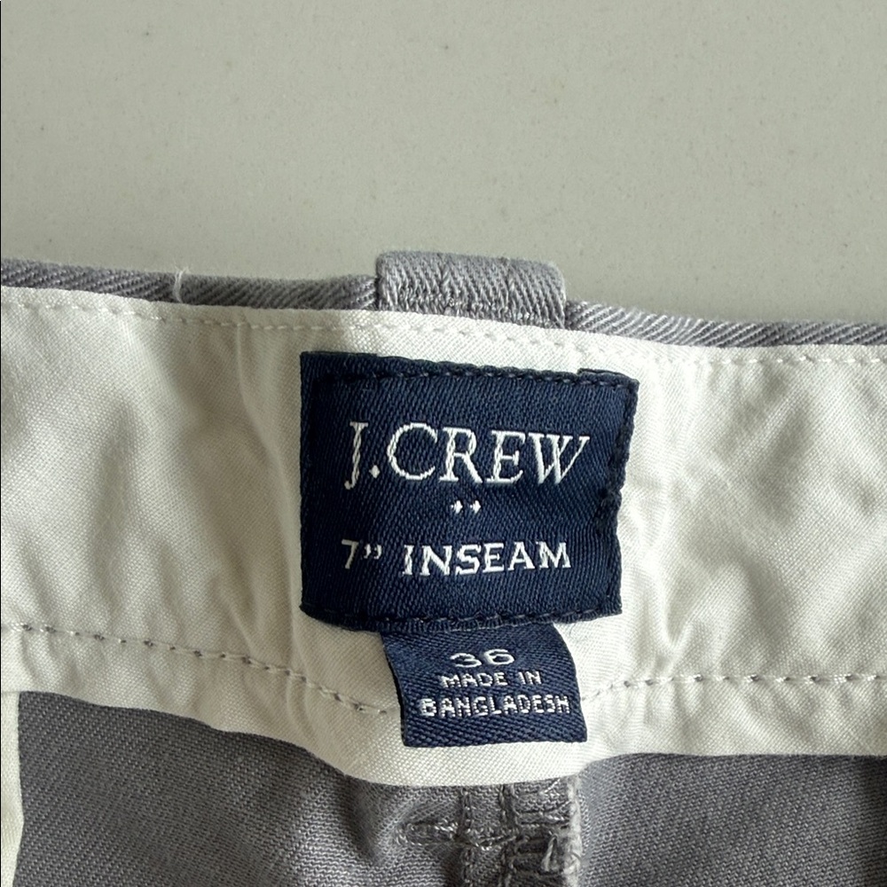 J. Crew Factory Men's 7” Chino Shorts - Picture 2 of 4